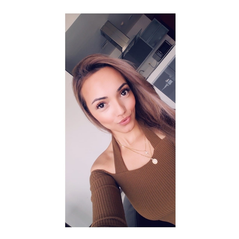 Meet your Posher, Daniela